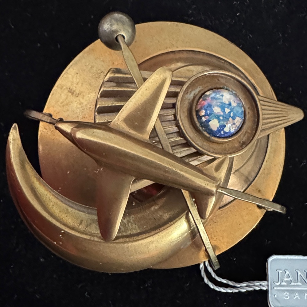 Vintage JAN MICHAELS Art Deco Style
World Fair Replica Brooch 3D Plane
Orbit